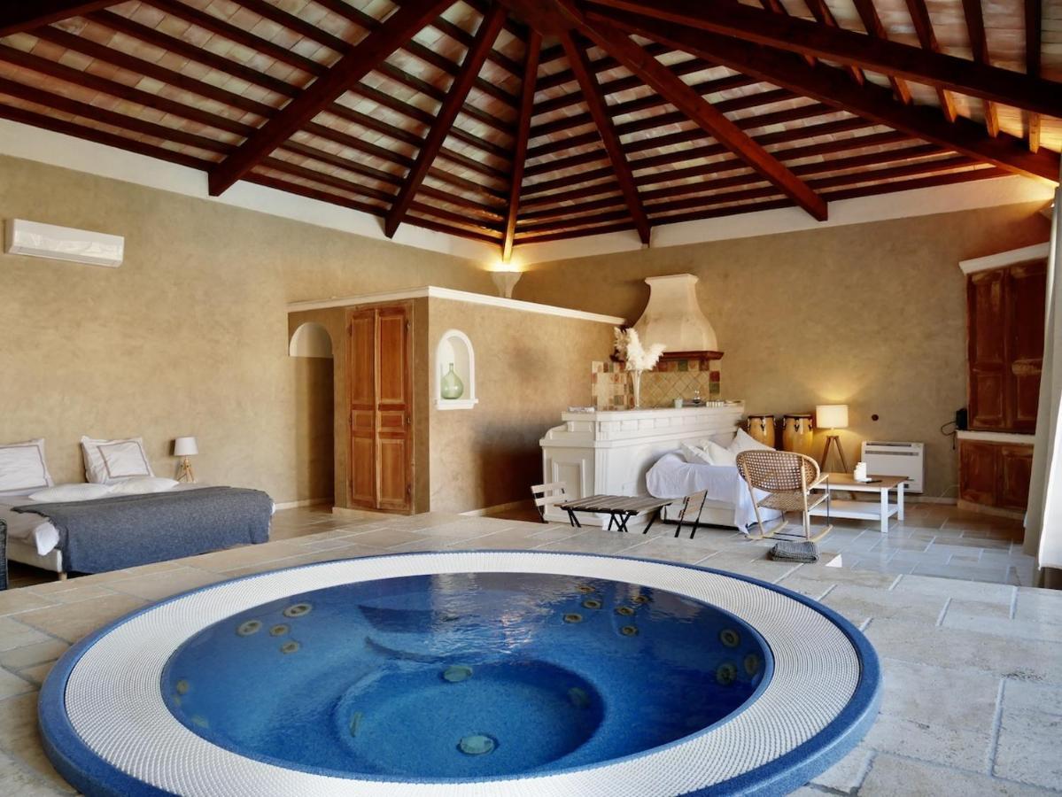 Le Pool House - Private Jacuzzi - Mas Des Sous Bois 호텔 Ventabren 외부 사진
